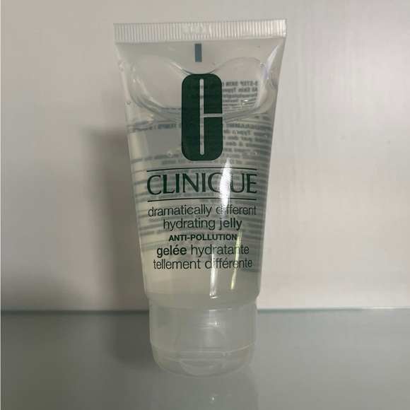 Clinique Face Bundle and Bag NWT - Picture 2 of 6